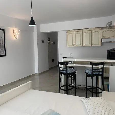 Large And Bright Studio Near The Sea * Eforie Nord