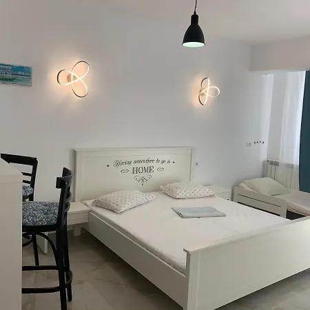 Διαμέρισμα Large And Bright Studio Near The Sea *