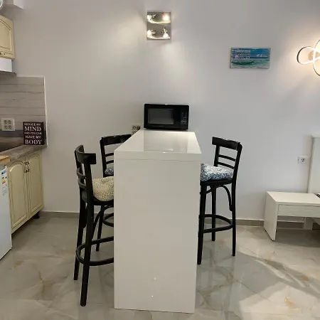 Διαμέρισμα Large And Bright Studio Near The Sea *