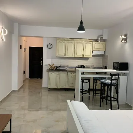 Διαμέρισμα Large And Bright Studio Near The Sea *